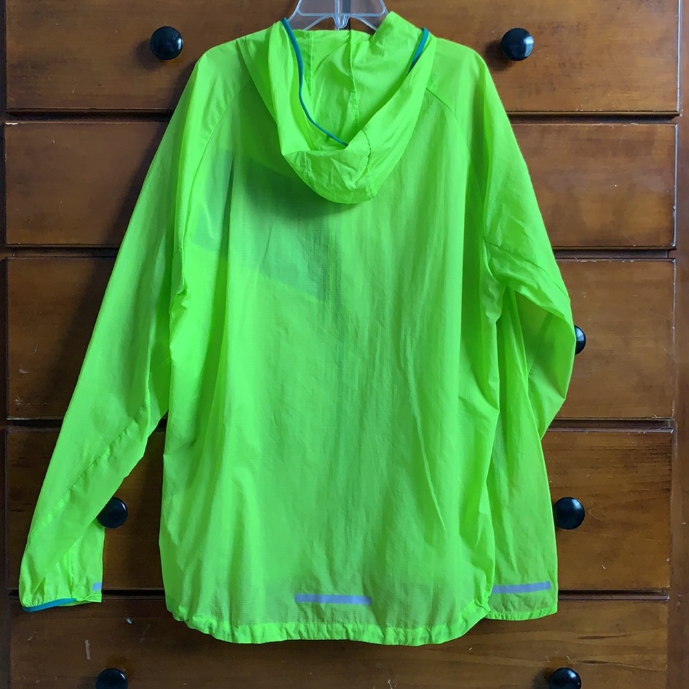 Running Jacket - Picture 2 of 3